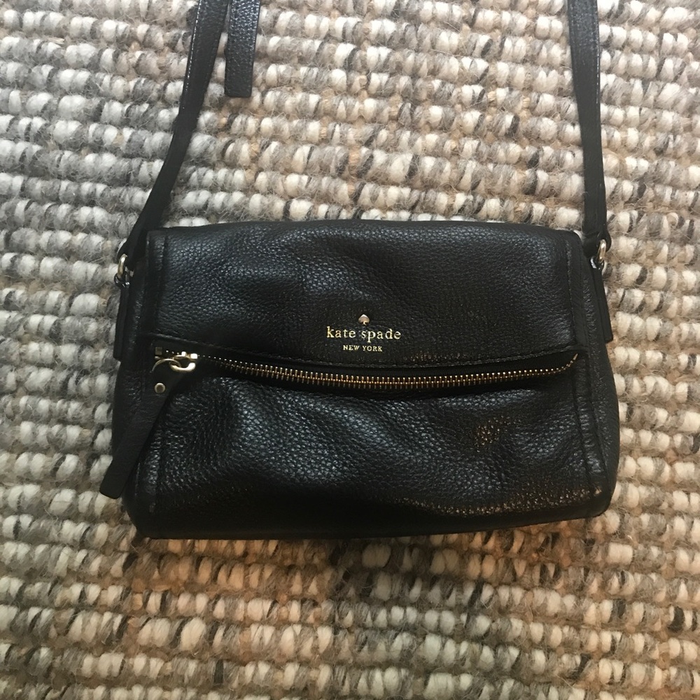 Kate spade cross body bag. 2 large compartments